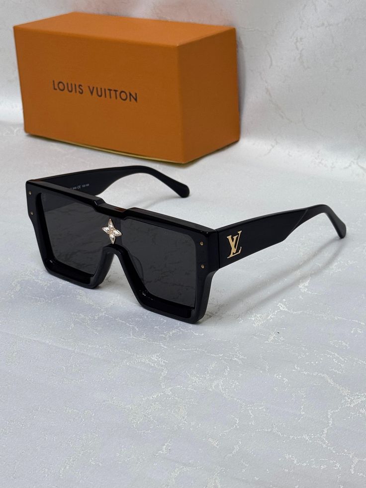 Gafas de Sol Negras Cuadradas – Estilo Elegante